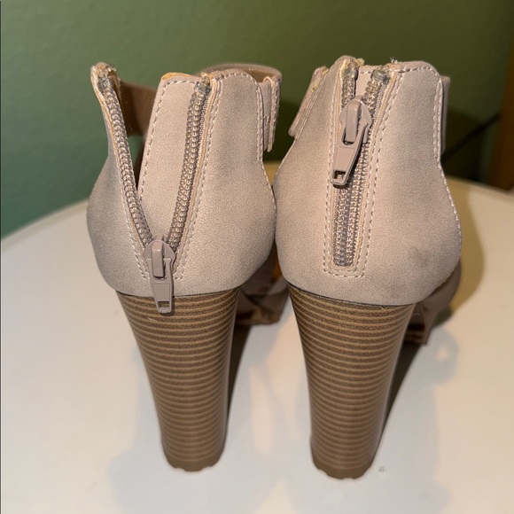 New Women's Strappy High Heel Sandals - Beige - Picture 4 of 6